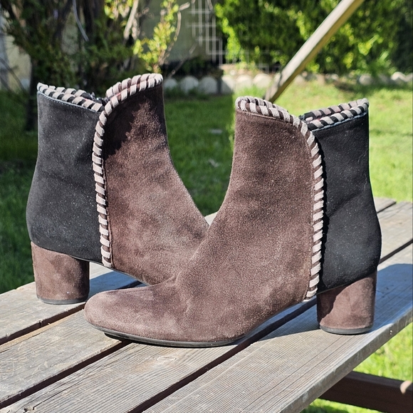 Pas De Rouge suede ankle boots - Picture 4 of 10